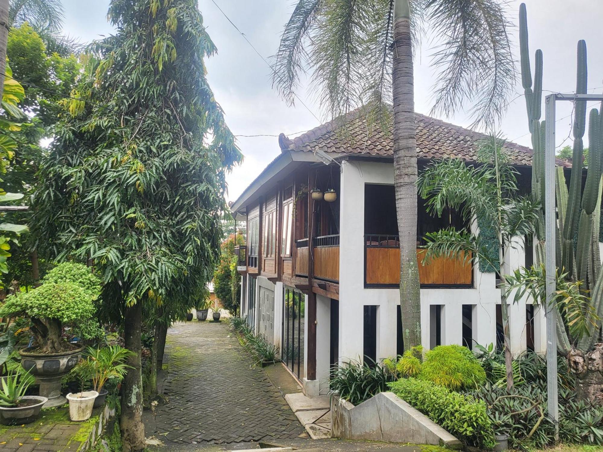 Reddoorz Syariah Near Wisata Durensewu Pandaan Jetak 외부 사진