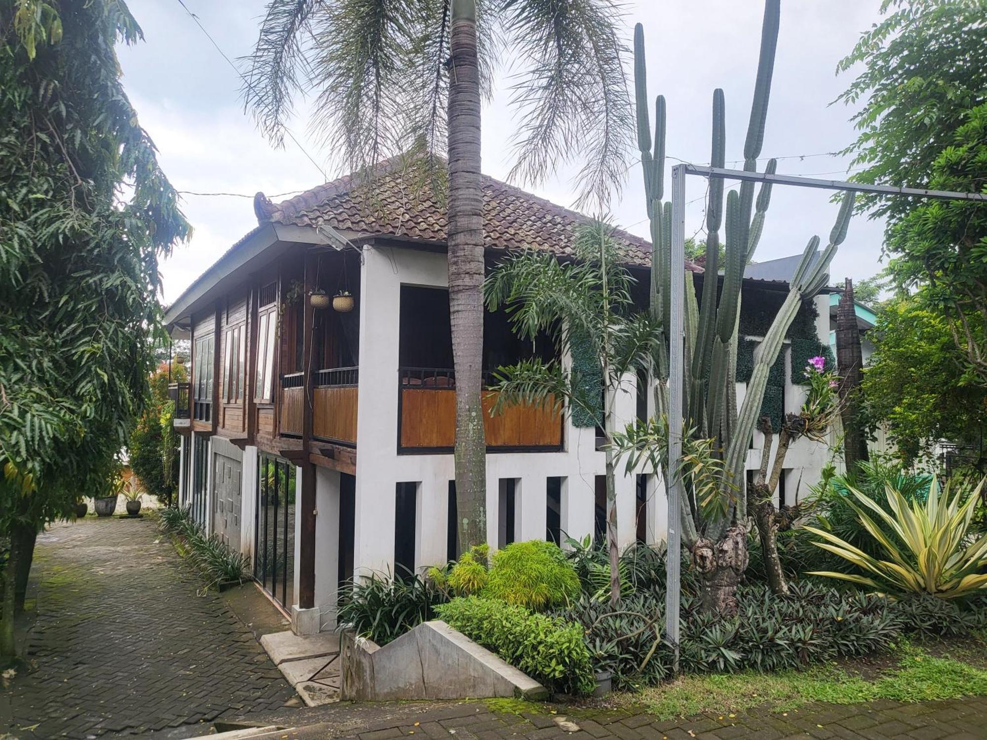 Reddoorz Syariah Near Wisata Durensewu Pandaan Jetak 외부 사진